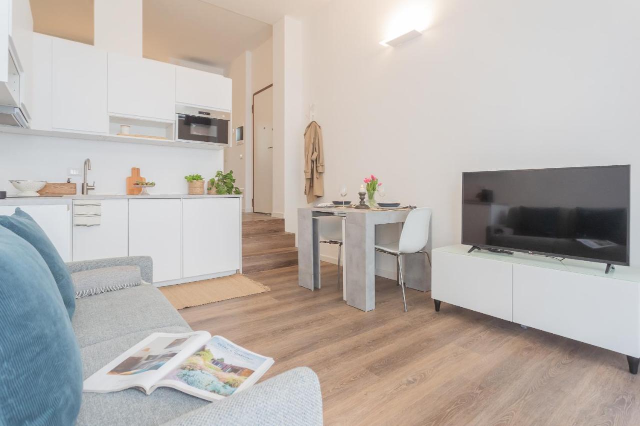 A Step From The Dome Apartment By Rent All Комо Екстер'єр фото