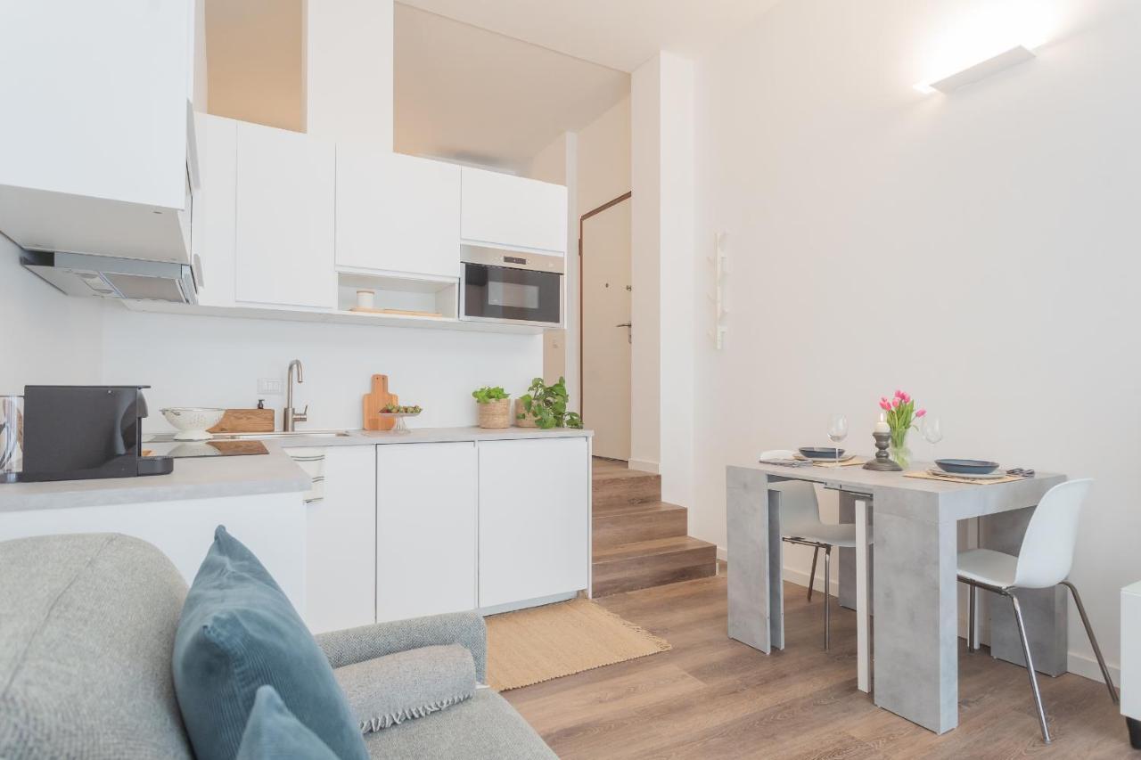 A Step From The Dome Apartment By Rent All Комо Екстер'єр фото