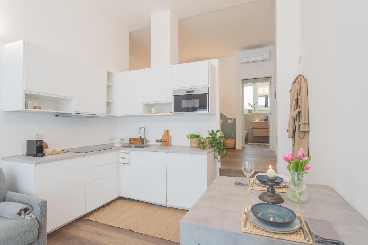 A Step From The Dome Apartment By Rent All Комо Екстер'єр фото